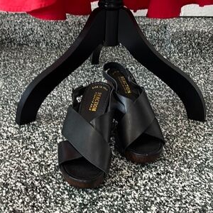 Kenneth Cole Red and Black Sandals with Crisscross Straps